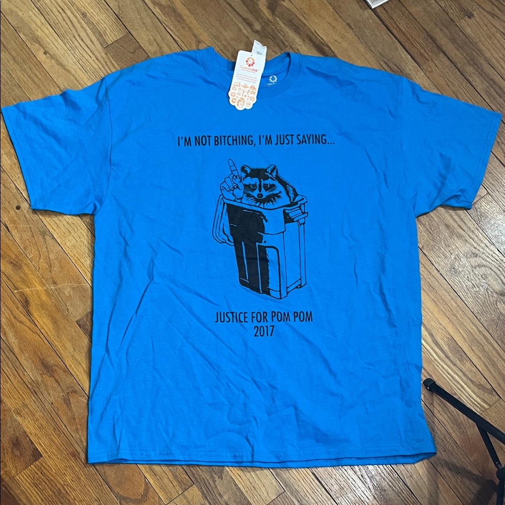 Blue Graphic Raccoon 'Justice for Pom Pom 2017' Tee nwt xl
